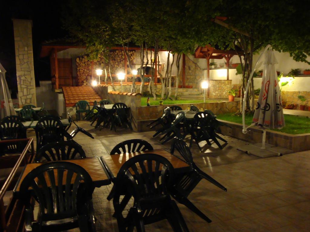 Family Hotel Diana Lyaskovo  Exterior photo