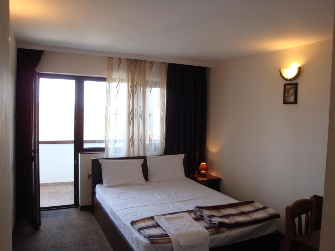 Family Hotel Diana Lyaskovo  Exterior photo
