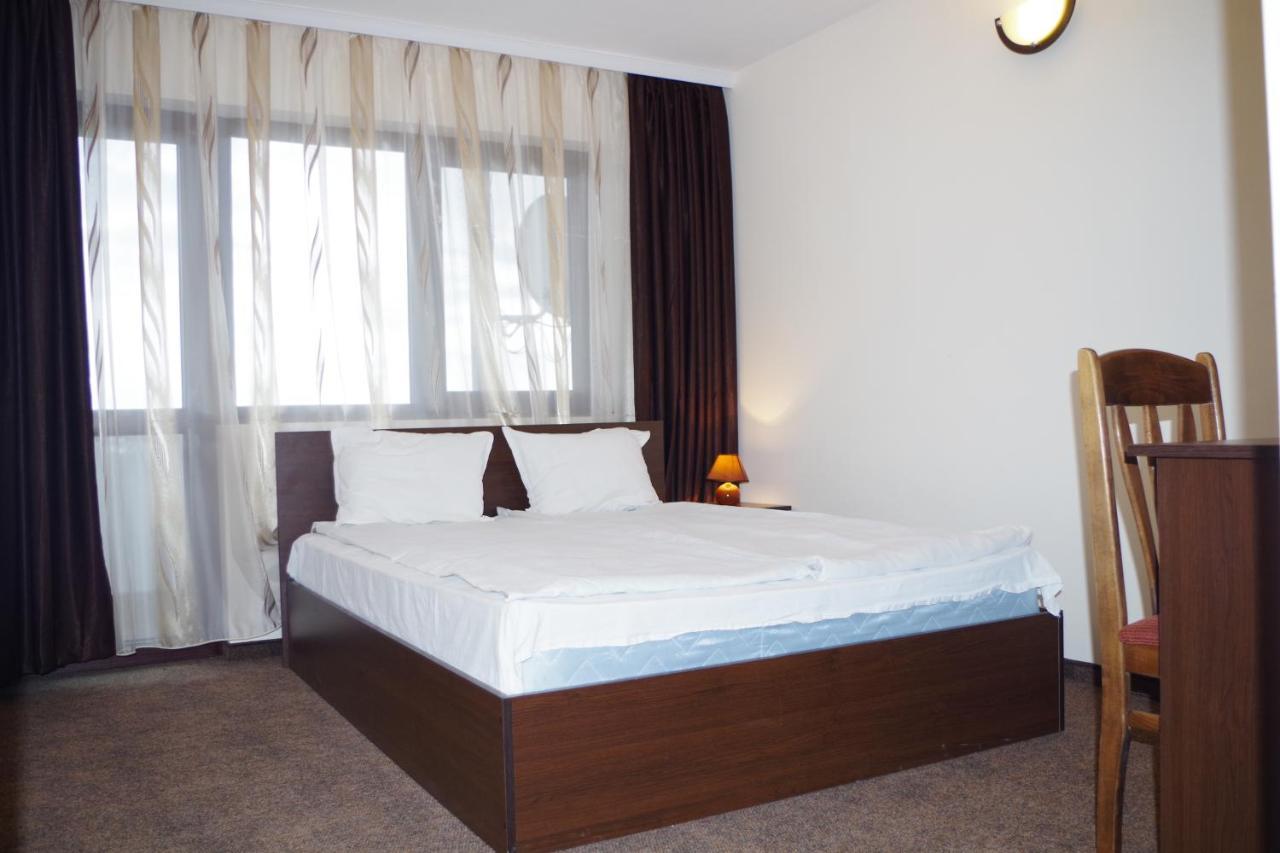 Family Hotel Diana Lyaskovo  Exterior photo